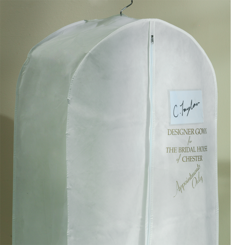 Exemple de marquage personnalisé sur la Housse pour robe de mariée RELW / GX